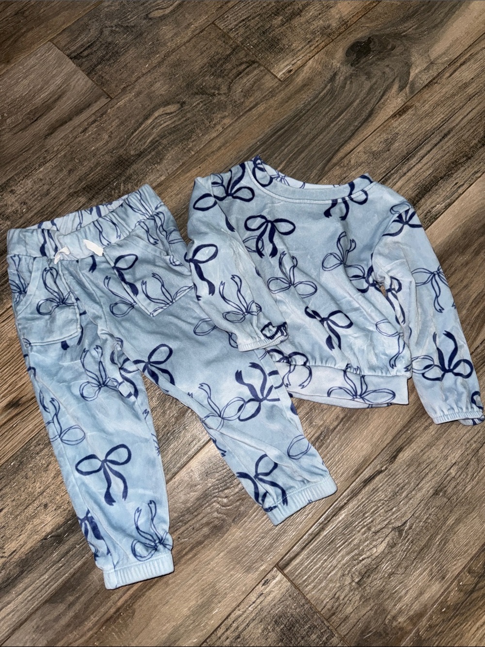 Cat&Jack Velour Blue Bow Print Jogger Sweater Set
